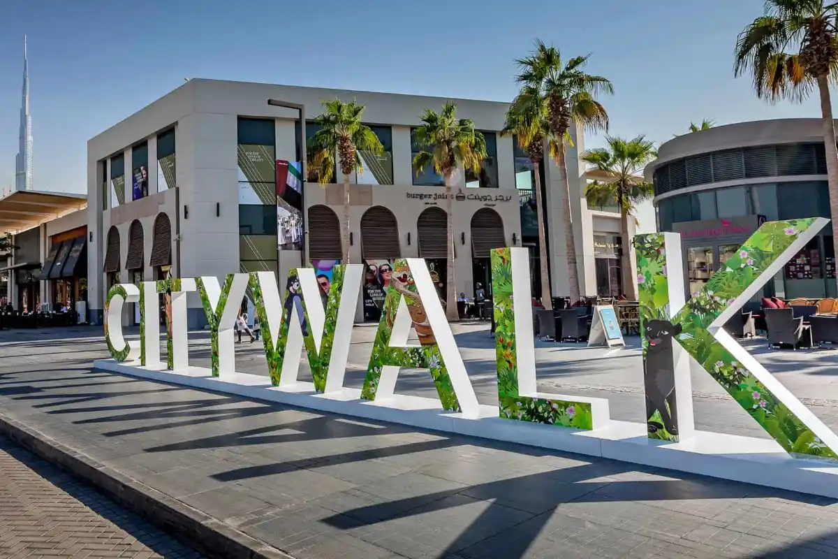 Dstrikt City Walk Dubai; ein modernes Erlebnis von Leben, Kunst und Freizeit