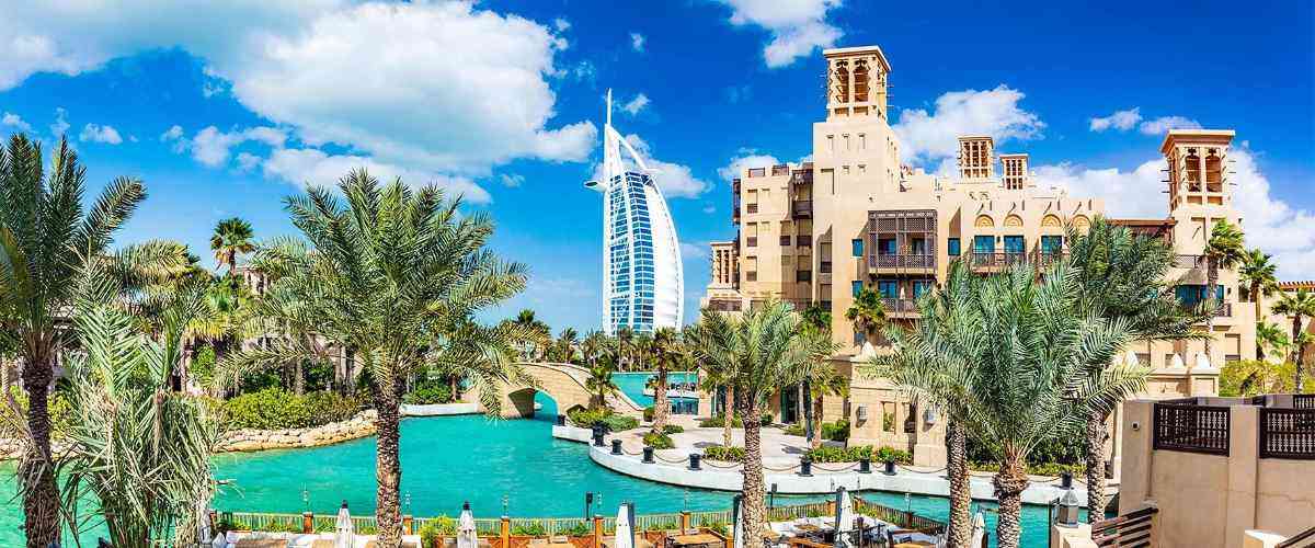 Madinat Jumeirah Dubai; eine traditionelle Stadt im Herzen der Moderne