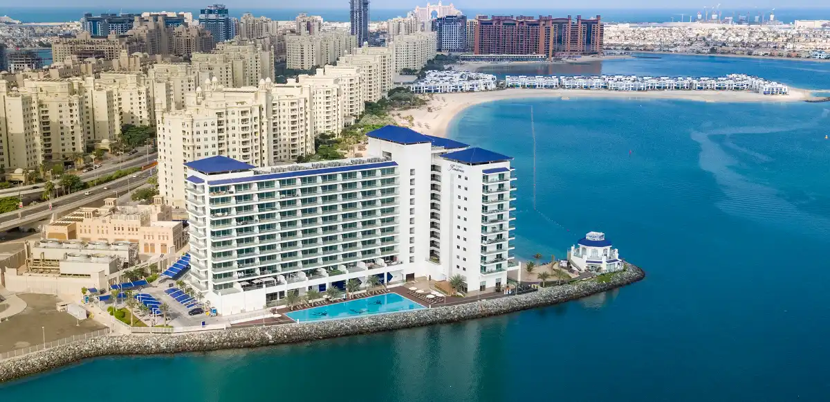 История Azure Beach в Дубае