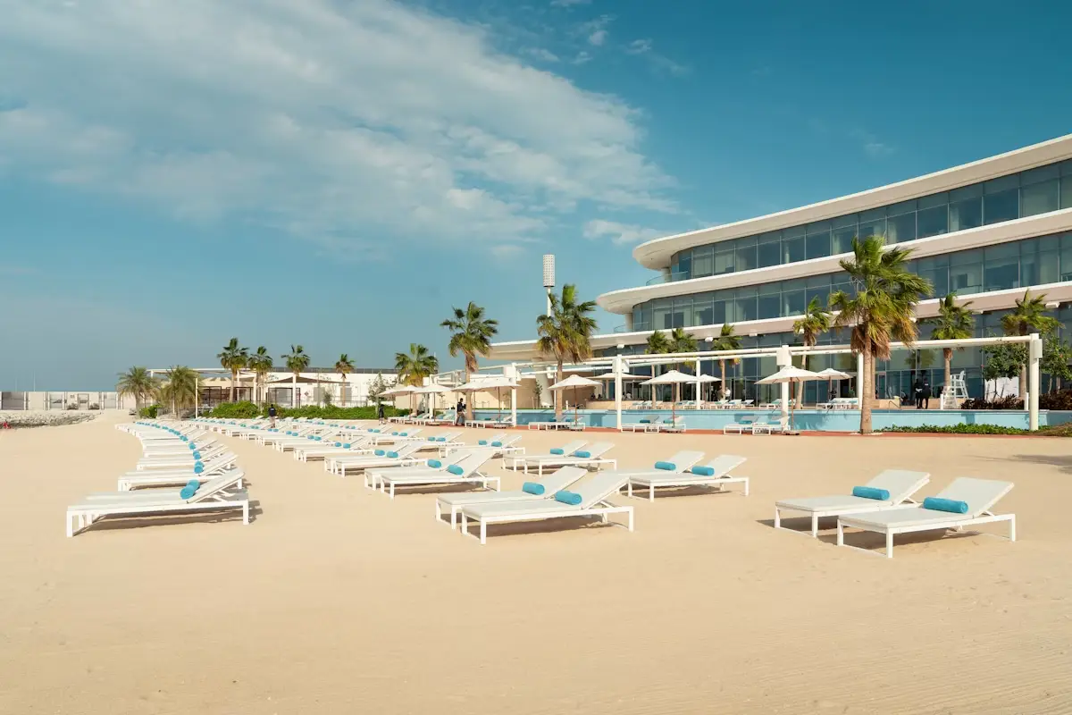 Адрес и местоположение Azure Beach