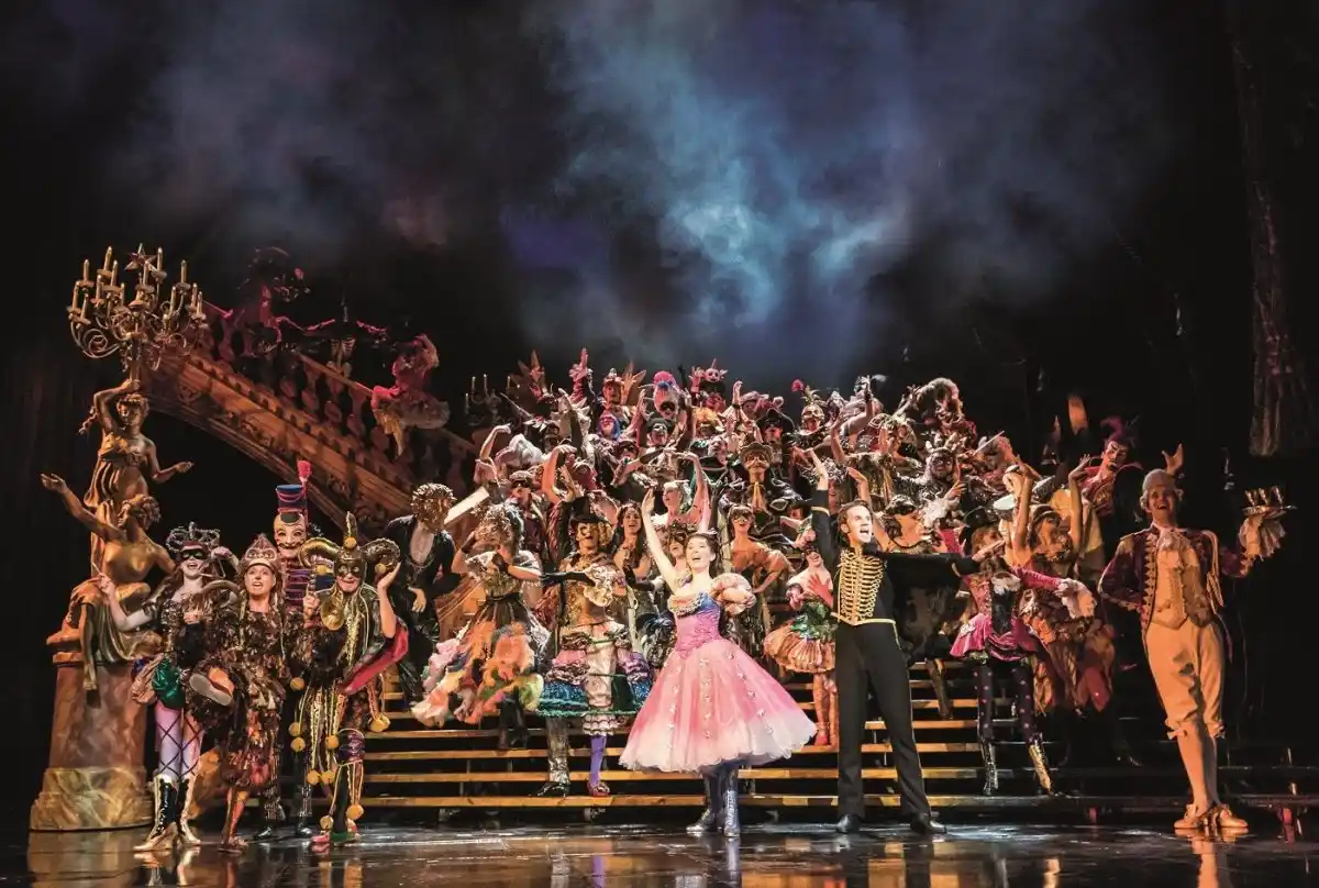 Oras ng opisyal na takdang oras ng Dubai Opera