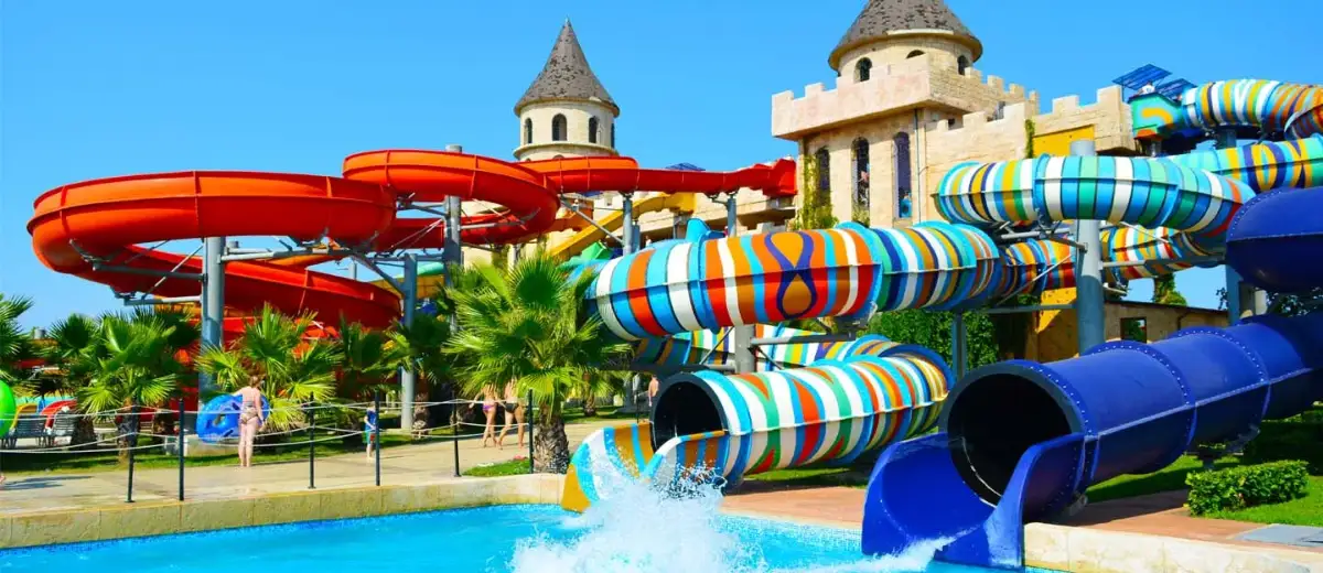 Attrazioni del parco acquatico Dreamland di Dubai