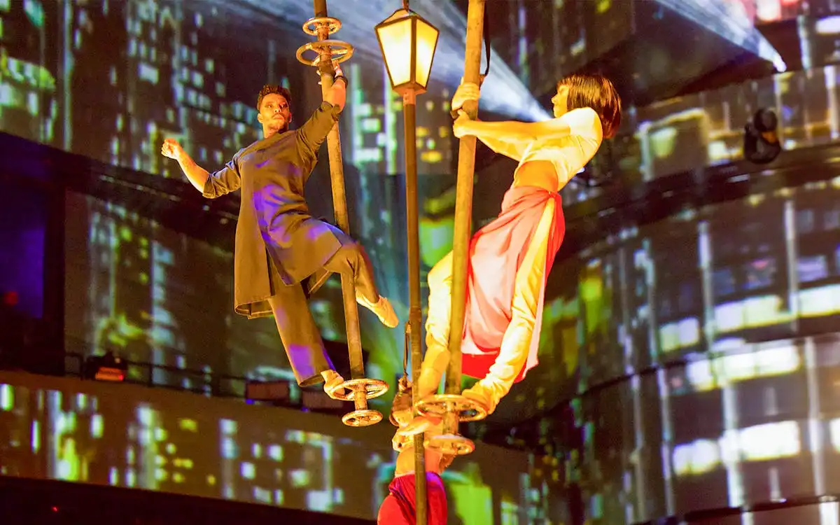 Why the La Perle show in Dubai should not be missed?