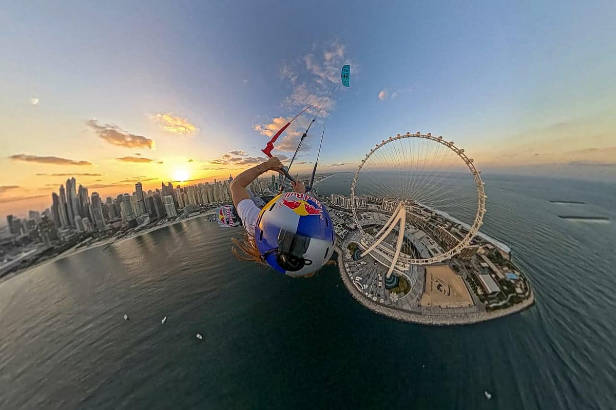 Saut historique d'Andrea Princi ; De Dubaï au ciel sans parachute